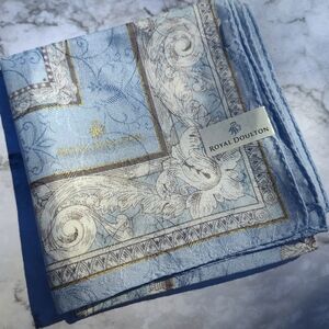 Royal Doulton Blue and Cream Decorative Hankercheif